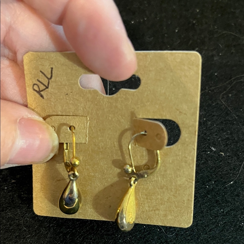 ELL Gold Teardrop Earrings